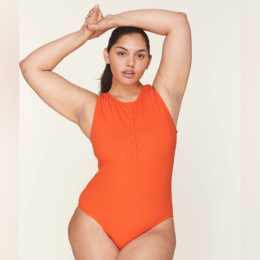 Andie Swim Malibu in ribbed siren/orange, size MT